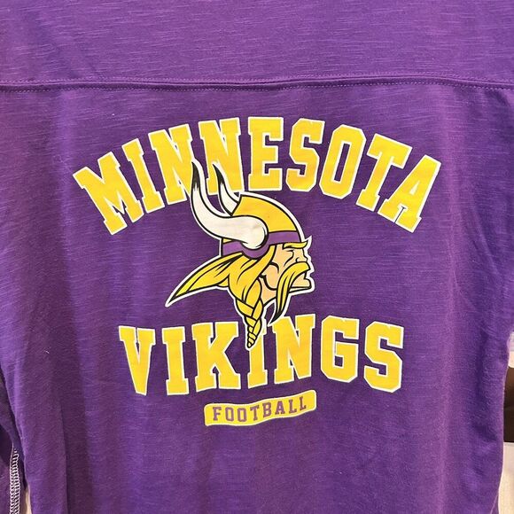 Minnesota‎ Vikings NFL Women's Long Sleeve Shirt Size Small NWT Purple Gold - Picture 2 of 6